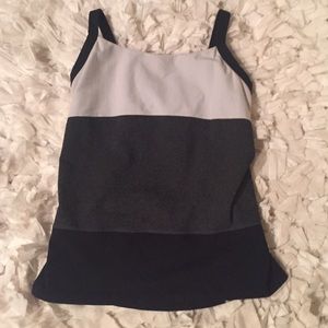 EUC Lululemon tank! Size 6 PRECIOUS!!!❤️