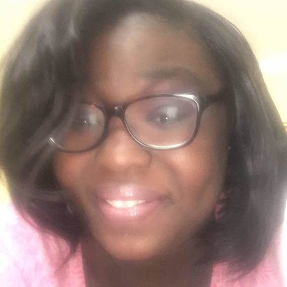 Meet your Posher, Alicia