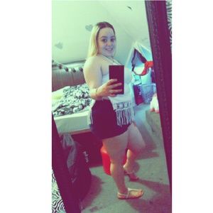 Meet your Posher, Karina