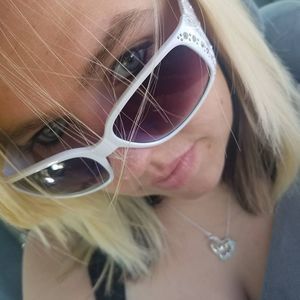 Meet your Posher, Kendra