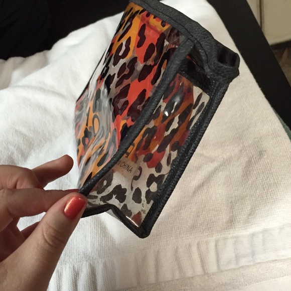 Clear Sephora make up bag with leopard - Picture 3 of 3