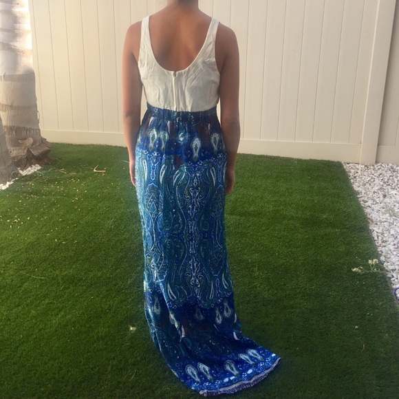 White and blue maxi dress - Picture 3 of 4