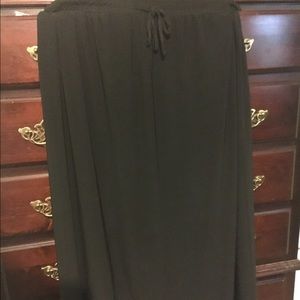 Comfortable black dress skirt!