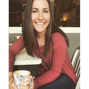 Meet your Posher, Alyssa