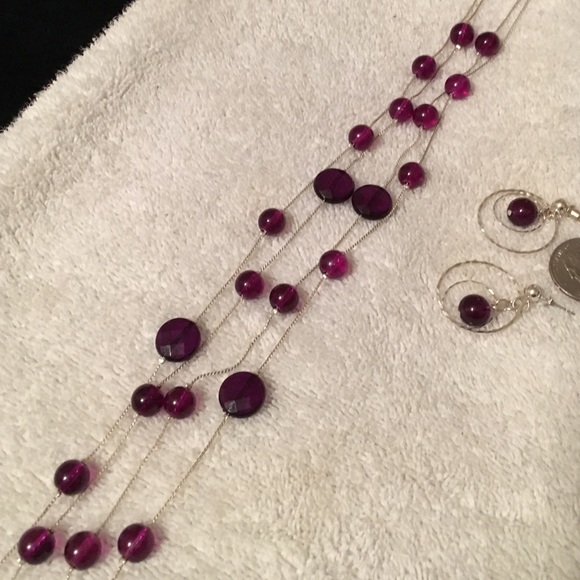 Necklace & earrings set