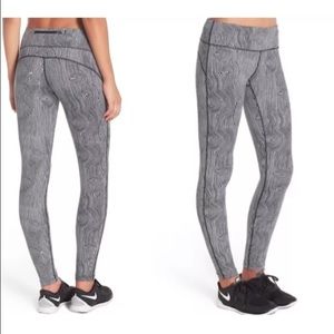 Nike Epic Run Tight Fit Dri-Fit Women Pants Comfy