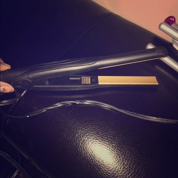 Flat iron