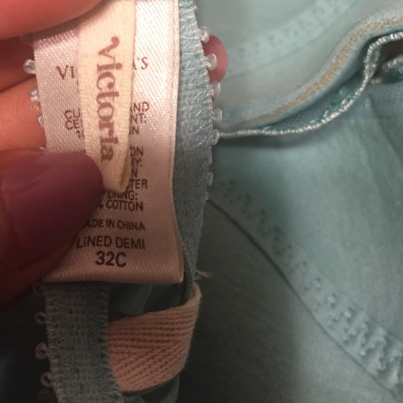 Victoria's Secret Sequins Bra - Picture 2 of 4