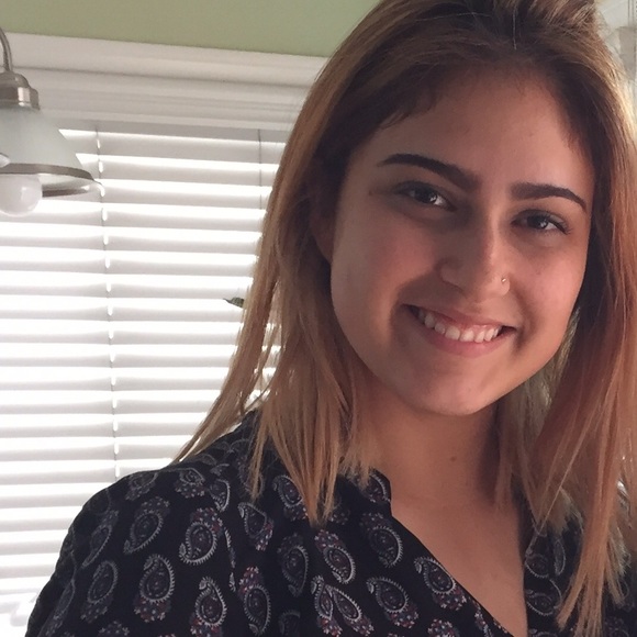 Meet your Posher, Valeska