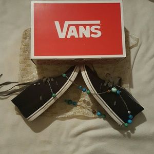 100% authentic Vans