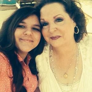 Meet your Posher, Dee