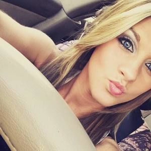 Meet your Posher, Carly