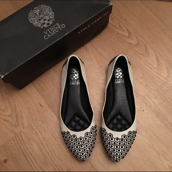 Vince Camuto flats