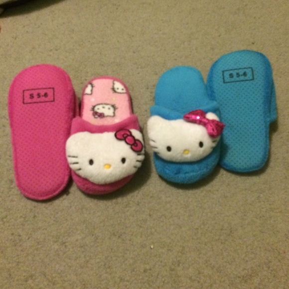 Hello kitty slippers