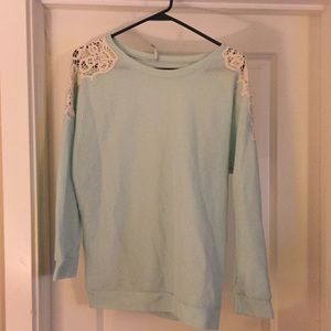 2X mint green sweater with crochet shoulders