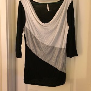 1X black, gray and white color block shirt