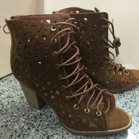 Rust Perforated Brie Boots. - Picture 2 of 2
