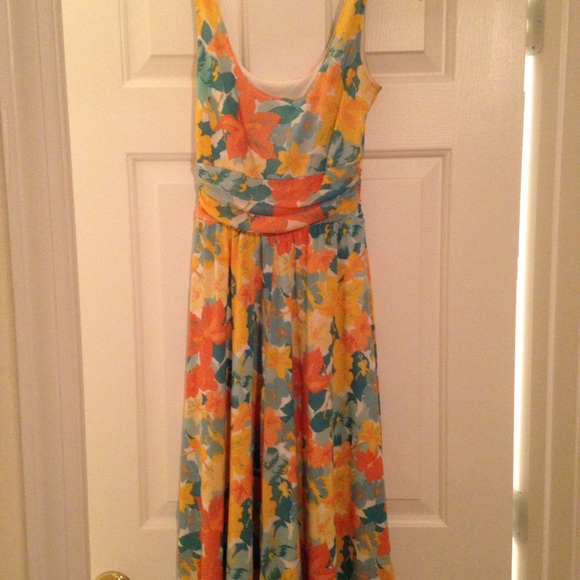 Nicole Miller. Beautiful summer dress