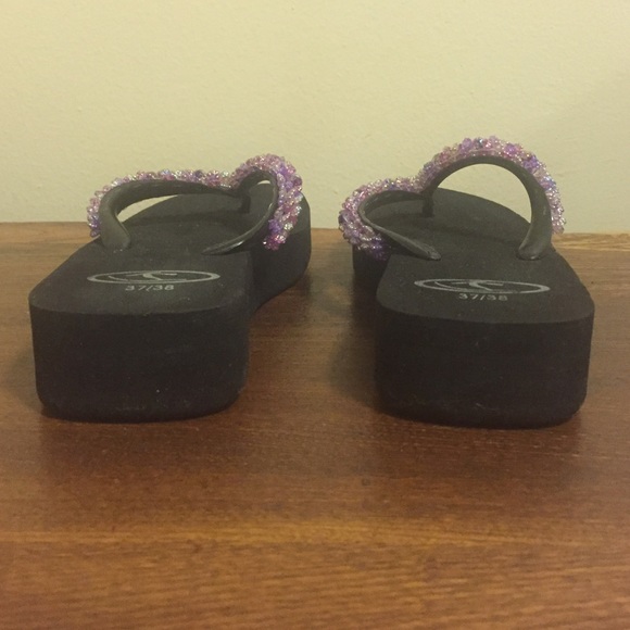 😃Sold! Brand New Black flipflops Purple crystals! - Picture 2 of 4