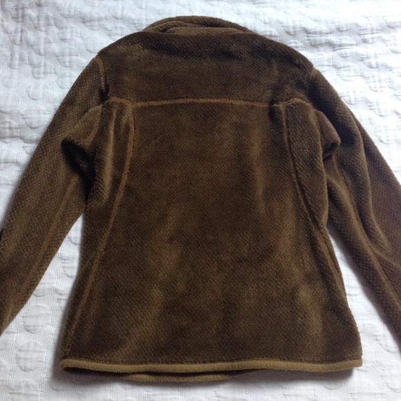 Golden brown Patagonia pullover - Picture 2 of 4