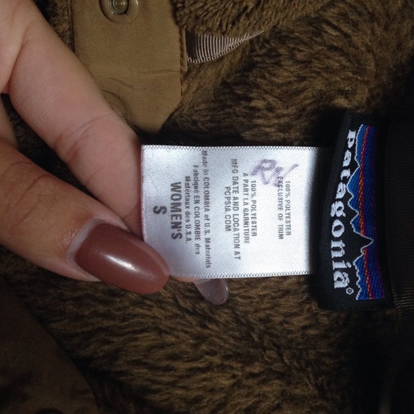 Golden brown Patagonia pullover - Picture 3 of 4