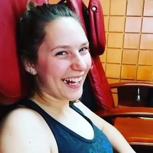 Meet your Posher, Corinne