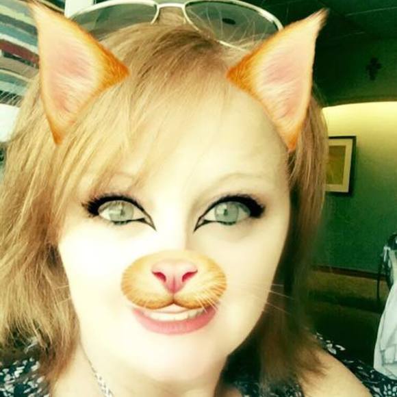 Meet your Posher, Tina