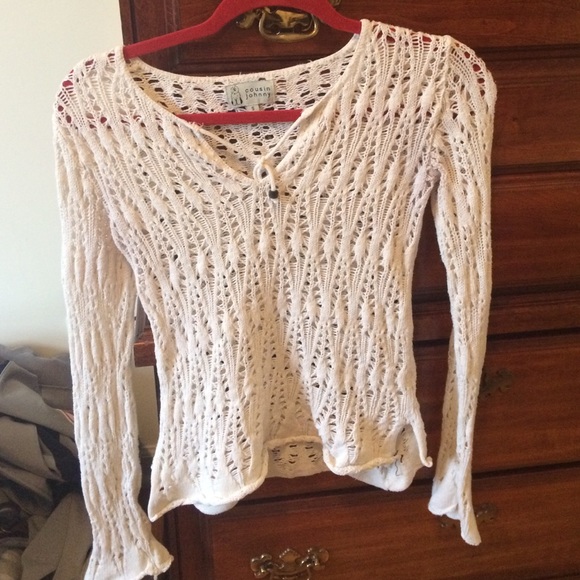 Shirt with flair out sleeves