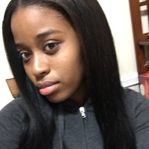 Meet your Posher, Shayina