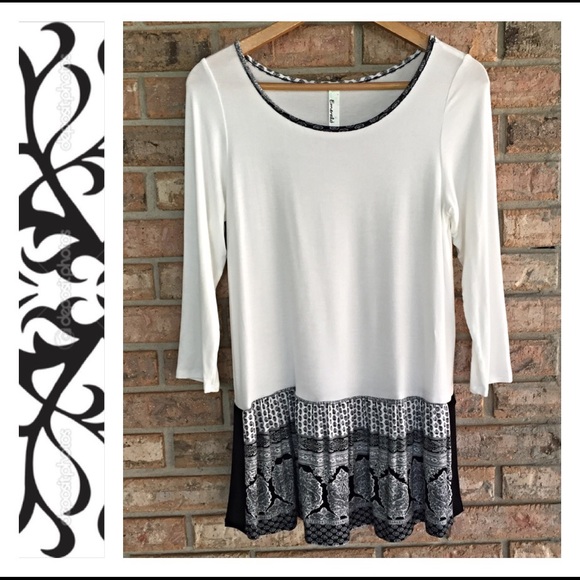 Soft Tribal Split Hem Tunic Top SM - Picture 6 of 6