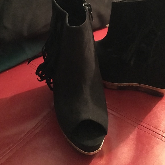 Boot - Picture 2 of 2