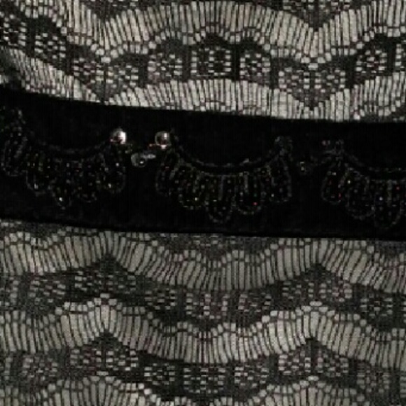 Ann Taylor black beaded lace overlay tank 8 - Picture 4 of 4