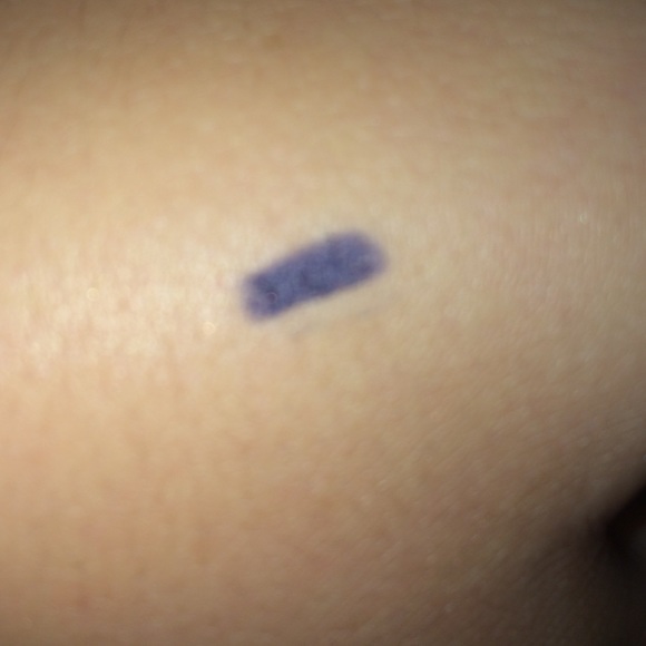 Eyeliner - Picture 2 of 3