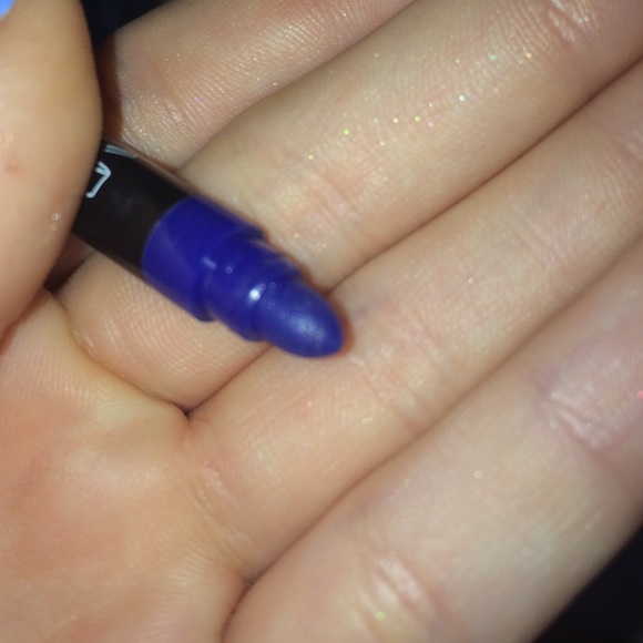 Eyeliner - Picture 3 of 3