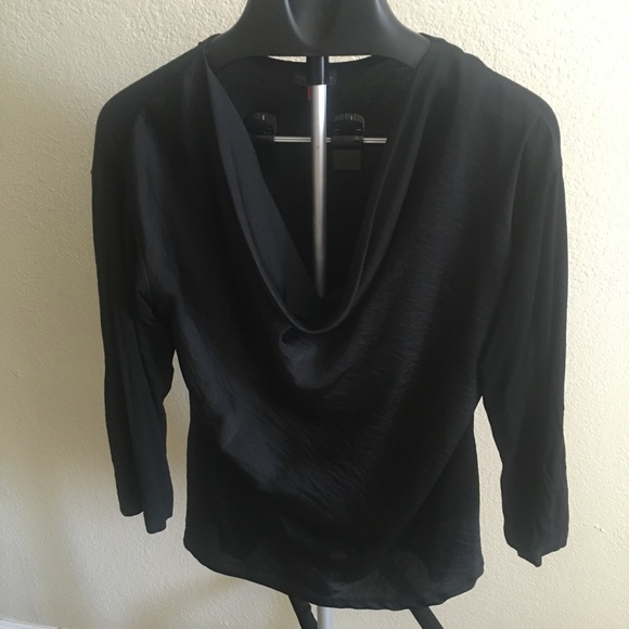 Vince Camuto Dipped neck top