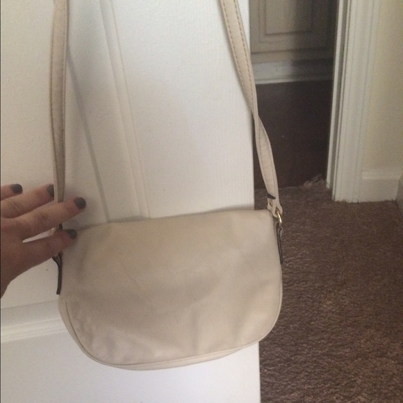 Apt 9 - khols white Crossbody purse - Picture 2 of 4