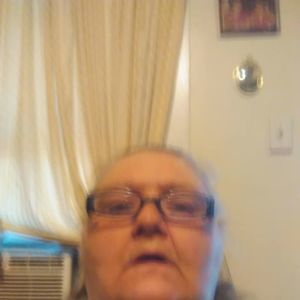 Meet your Posher, Daphne