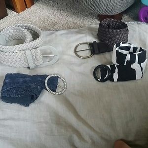 Lot of 4 fashion belts