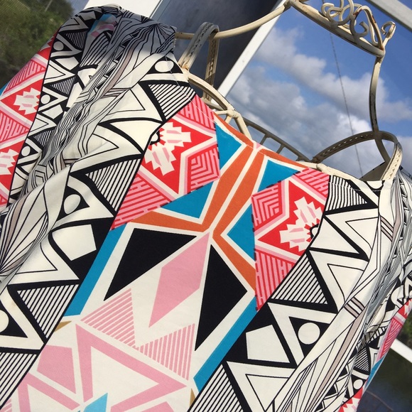 Geometric pattern dress - Picture 2 of 3
