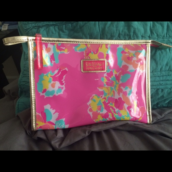 Pink large Lilly Pulitzer makeup bag - Picture 1 of 3
