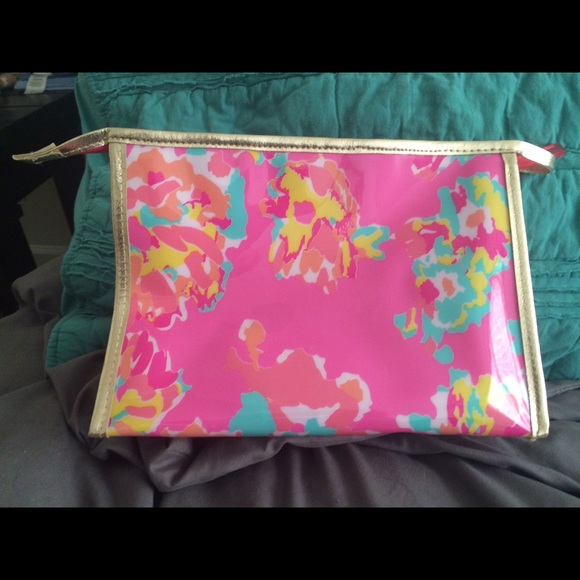 Pink large Lilly Pulitzer makeup bag - Picture 2 of 3