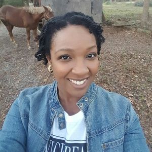 Meet your Posher, Deana