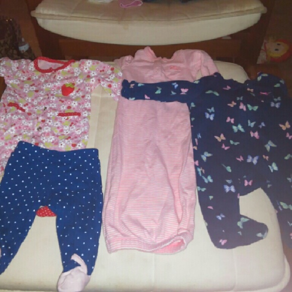 Newborn size baby clothes, 37 pieces in all