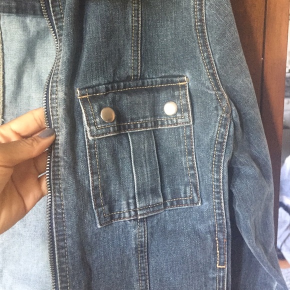 Jean jacket - Picture 2 of 3
