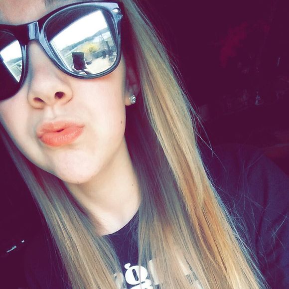 Meet your Posher, Lilly