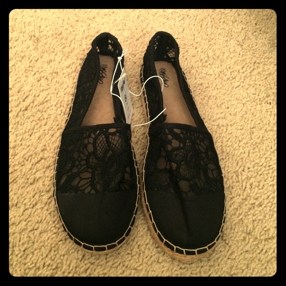 **NWT** Black flat espadrilles, Size 8.5