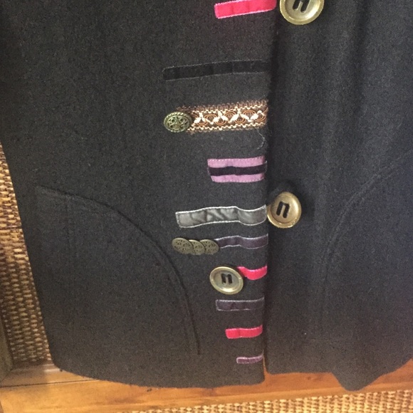 Unique Fall/winter jacket NEW! - Picture 3 of 3