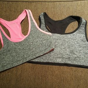 Black VS, pink Aviva