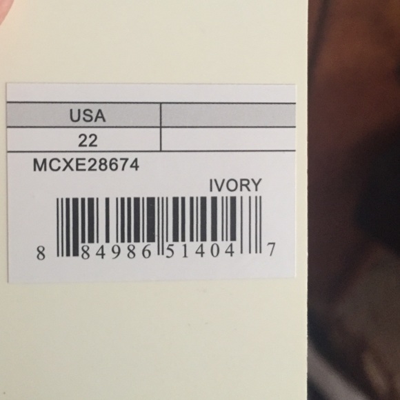 White Lacey dress - Picture 3 of 3