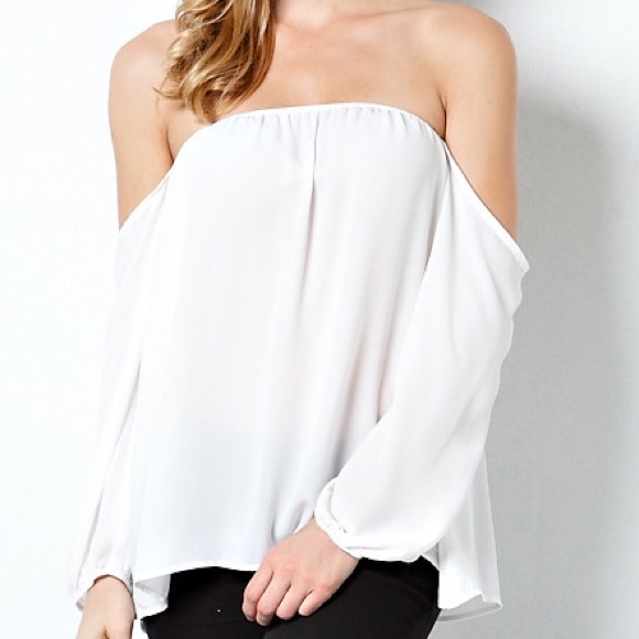 Entro White Off the Shoulder Top
